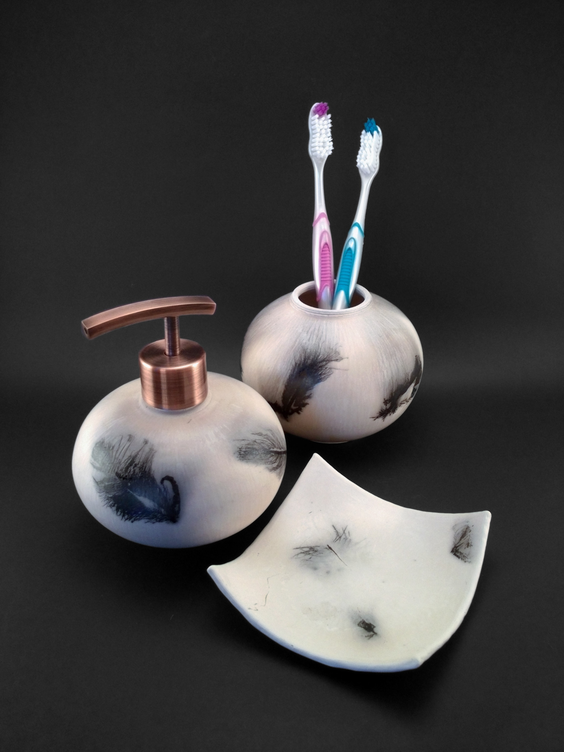 Monochrome Feather Bathroom Set - Ildikó Károlyi