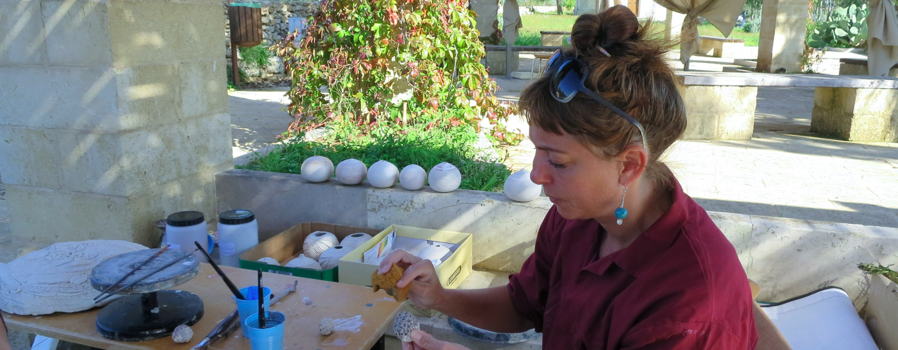 Ildikó Károlyi at the 1st International Ceramic Symposium in Salento and Raku Workshop