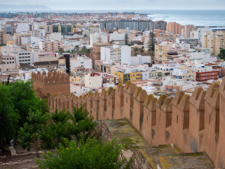 Almería a várból nézve - Károlyi Ildikó kerámia