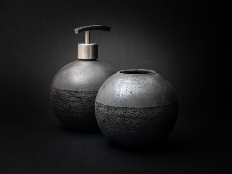 Graphite Raku Bathroom Set - Ildikó Károlyi