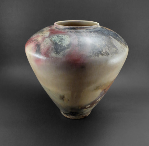 Male Vase: Reflecting Nebulae - Ildikó Károlyi